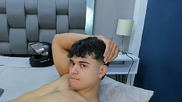 Charlie___Musk: απευθείας συνομιλία ΧΧΧ