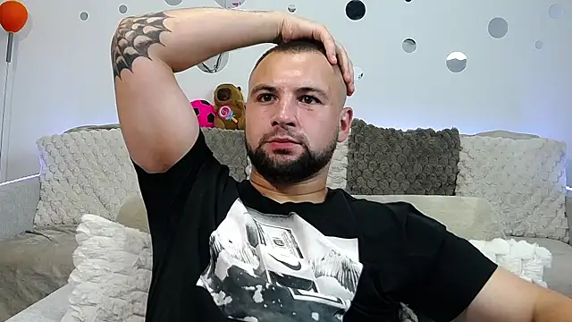 XXX chat uživo modela liam_studd