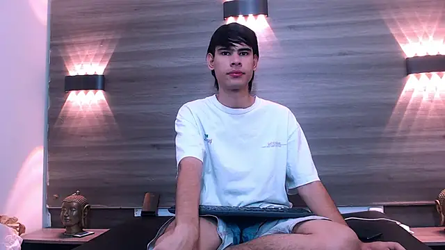 Chat +18 de Kevin_Brooks1 ao vivo
