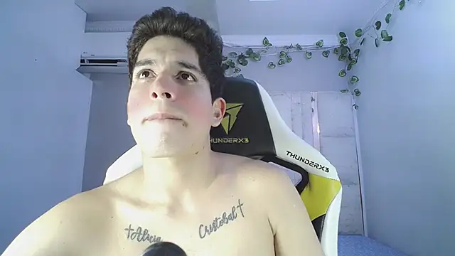 Chat XXX en directo de bby_cashh