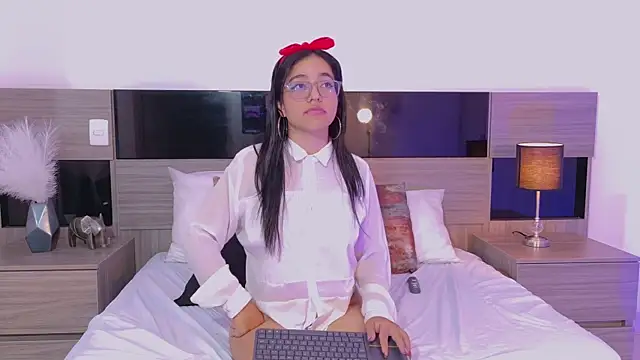 Chat +18 de AntonellaBons ao vivo