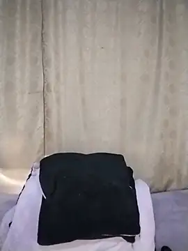Bicky_24 XXX чат на живо