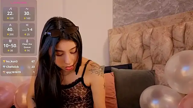 chloe_bluee_'s Live XXX Chat