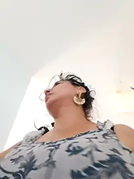 katysquirtdirty's Live XXX Chat