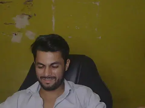 Stubborndesiboy XXX чат на живо