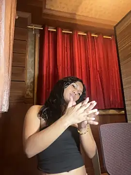 slutty_aki XXX чат на живо