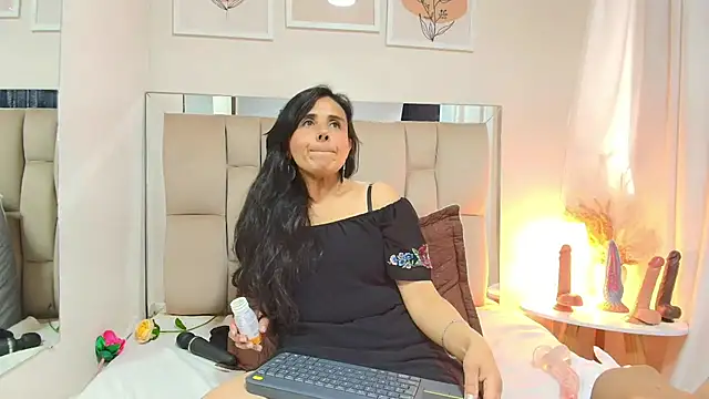 _Marcela__ élő XXX-chatje