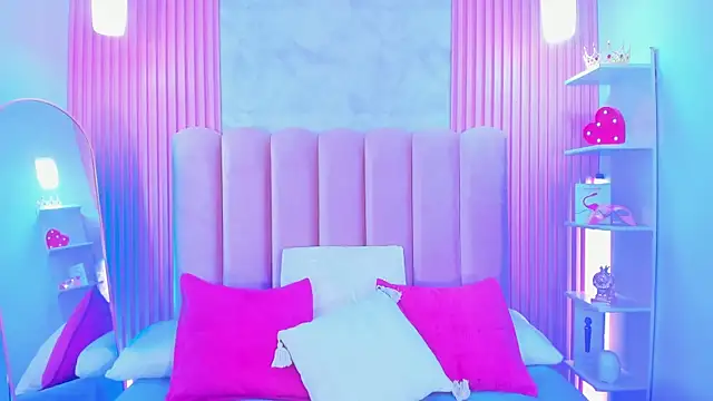 ArianaRougee XXX чат на живо