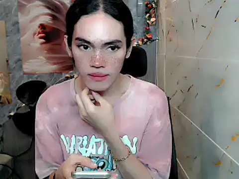 Crisgwapa08 Adlı Modelin Canlı XXX Sohbeti