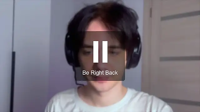 XXX chat uživo modela Zombde