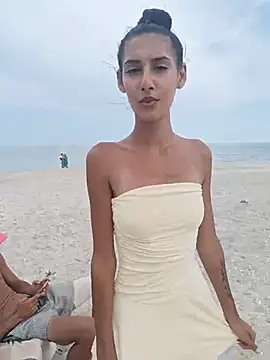 Andreea_FoxxのライブXXXチャット