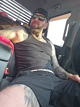 Beardedtattood XXX чат на живо