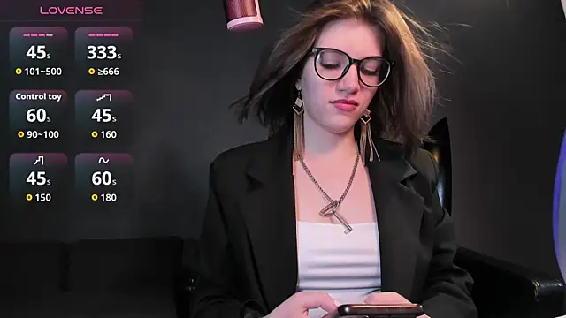 XXX chat uživo modela CathyAdams