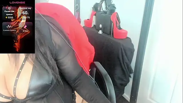 Goddess-Kimberley Live XXX-chat