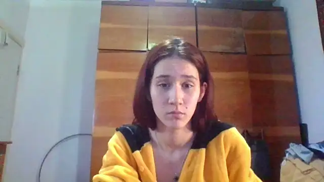 NickiKisinger XXX чат на живо