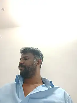 ParamkeerthiのライブXXXチャット