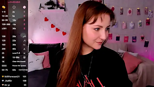 צ'אט XXX בשידור חי של velvet_cherry_