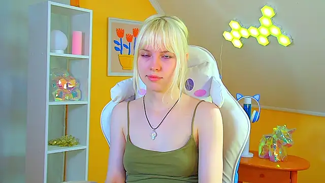 צ'אט XXX בשידור חי של HannahHollis