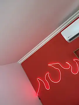 Chat +18 de Mike_savage3 ao vivo