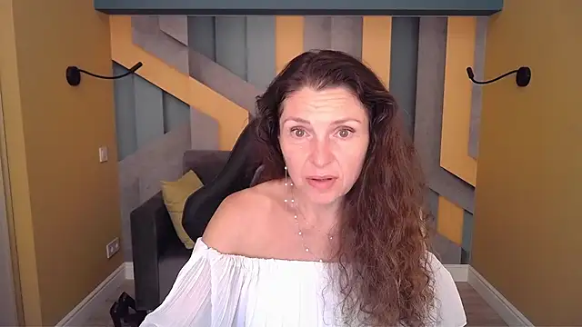 Chatroom XXX en direct de EllaLong