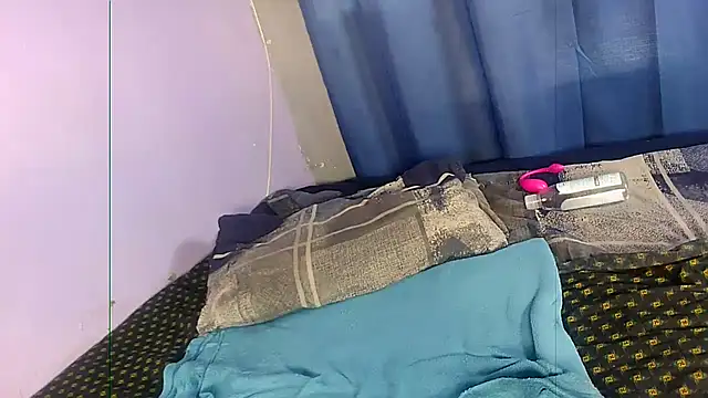 צ'אט XXX בשידור חי של CurvyLara