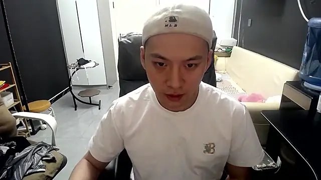 yichen008 XXX чат на живо