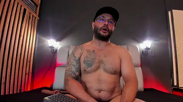 Luke__09 লাইভ XXX চ্যাট