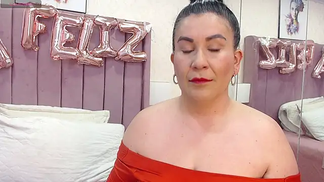AriannaAdames Chat XXX in diretta