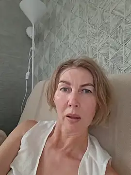 stellahere8 Chat XXX in diretta