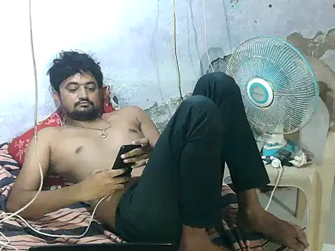 Chat +18 de ROCOGUJUBULL ao vivo