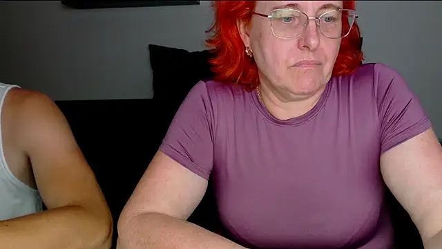 JoannaAndNeighbour XXX чат на живо