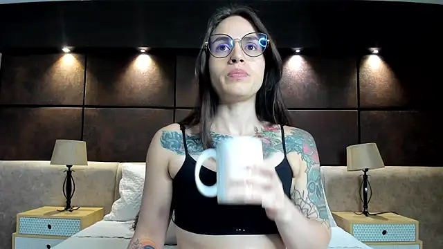 ValeryMontenegro Adlı Modelin Canlı XXX Sohbeti