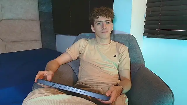 Tyler_Mcrey live XXX chat