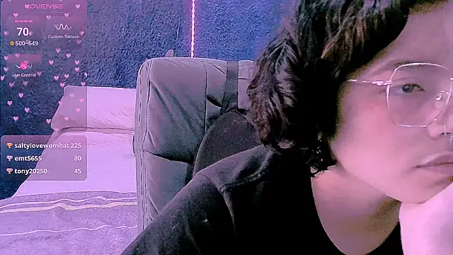 NinaYellowのライブXXXチャット