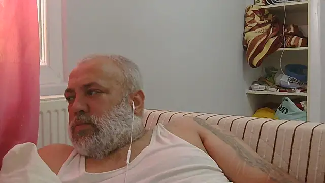 husoizmir's Live XXX Chat