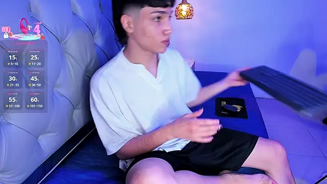 SamBlack_ élő XXX-chatje