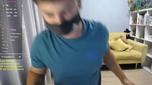 Tomguys élő XXX-chatje