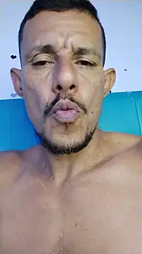 צ'אט XXX בשידור חי של El_junior21