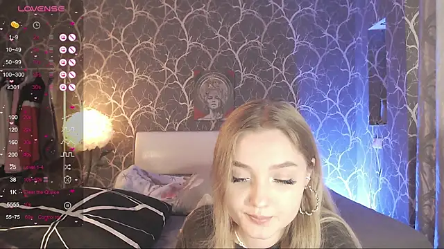 MiaMiaMeow Live XXX Chat