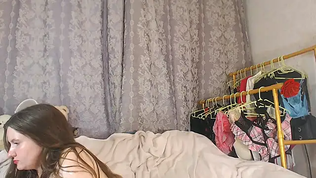 ChloeBrooklyn XXX чат на живо