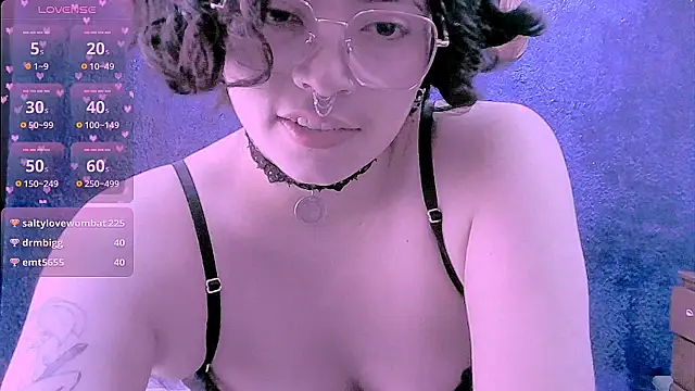 NinaYellowのライブXXXチャッ ト