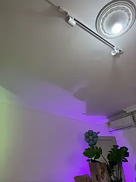 XXX chat uživo modela JANYLOVE__