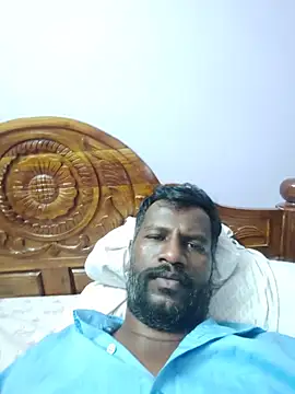 ParamkeerthiのライブXXXチャット