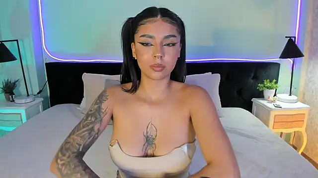 Chat XXX en directo de Freya_stonee