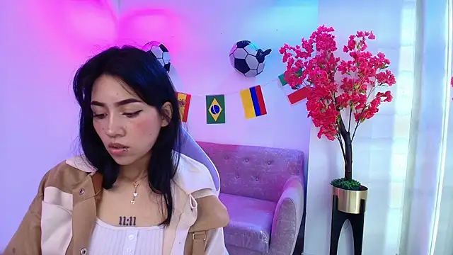 Chat +18 de Rainy_doll ao vivo