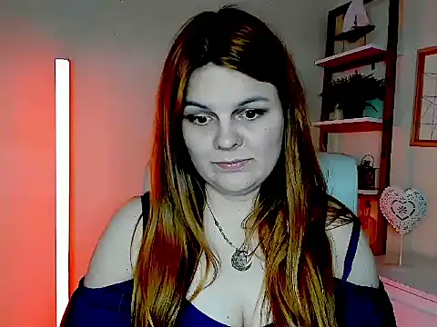 GingerKitten1 Adlı Modelin Canlı XXX Sohbeti