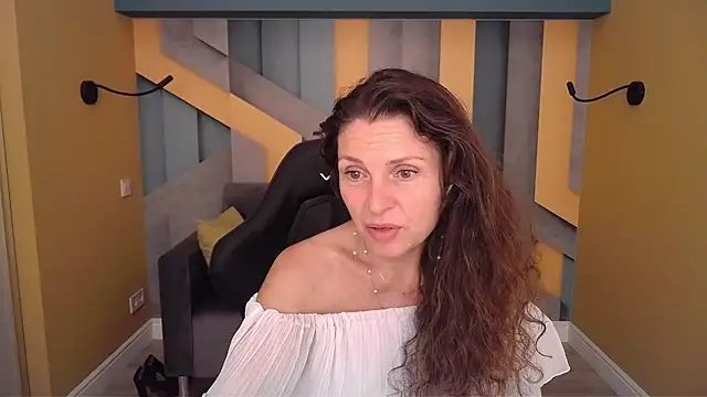 Chat XXX en directo de EllaLong