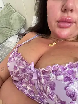 Czat XXX na żywo – magical_mia