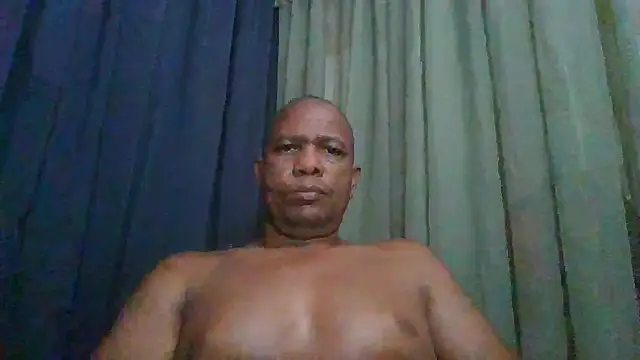 bigblackcock75's Live XXX Chat
