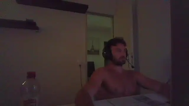 alpha-hunk live XXX chat